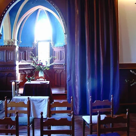 Schloss 3*
